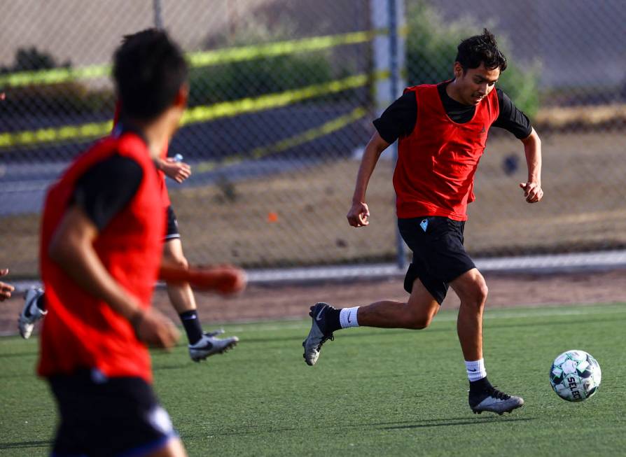 Equipo Academy's Jonathan Rodriguez controls the ball during soccer practice at Mike Morgan Par ...