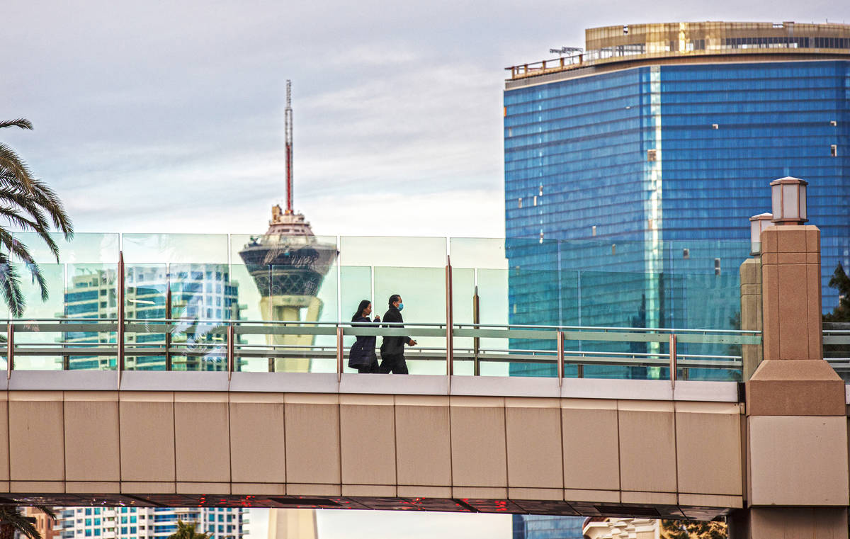 The Strip is largely empty on Thursday, Jan. 28, 2021, in Las Vegas. (Benjamin Hager/Las Vegas ...