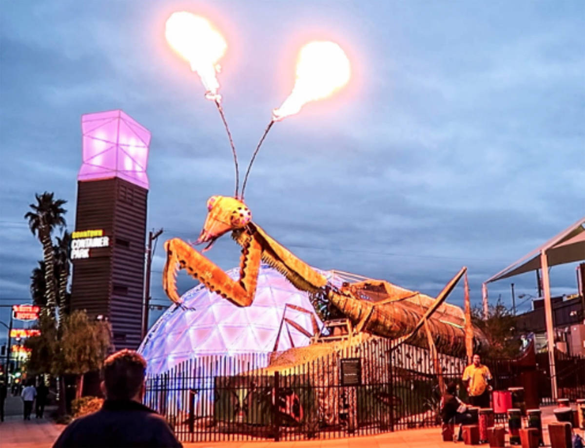 The mantis at Container Park shoots fire during the Rock-n-Roll Marathon in 2015. (Las Vegas Re ...