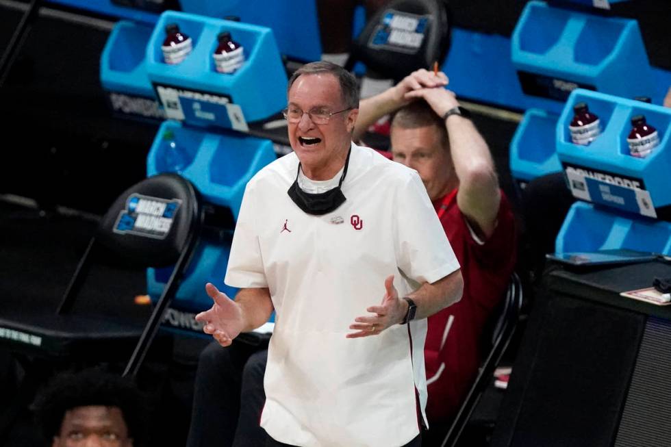 Oklahoma head coach Lon Kruger reacts during the first half of a first-round game against Misso ...