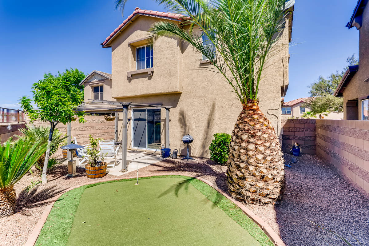 The backyard and putting green at 1163 Paradise Mountain Trail, Henderson. (Virtuance Photography)