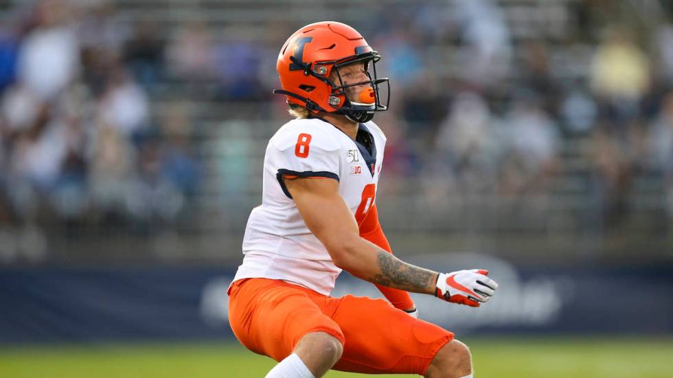 Illinois defensive back Nate Hobbs (8) during an NCAA football game against Connecticut on ...