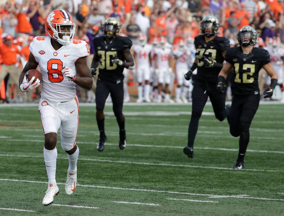 Clemson's Justyn Ross (8) runs for a touchdown against Wake Forest during the first half of an ...