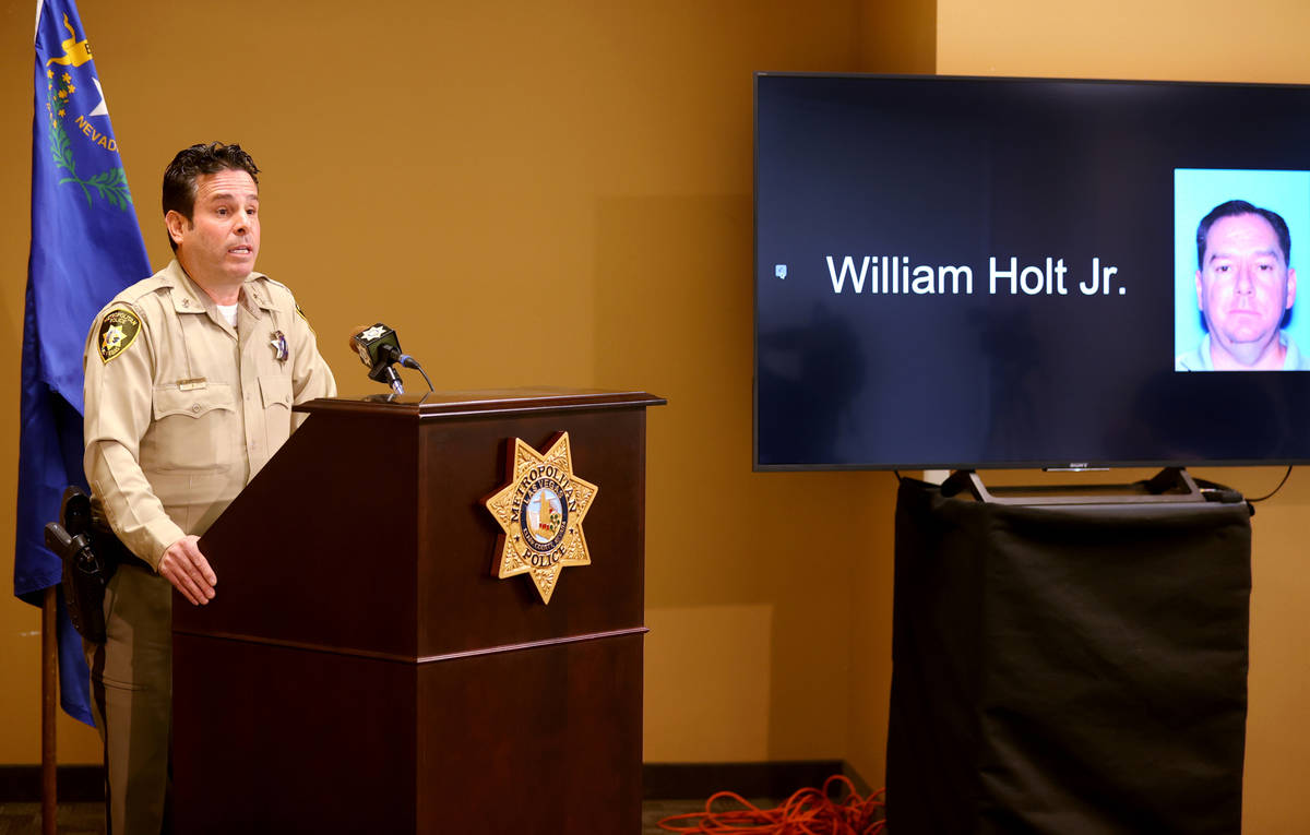 Metropolitan Police Department Assistant Sheriff Brett Zimmerman shows a photo of suspect Willi ...