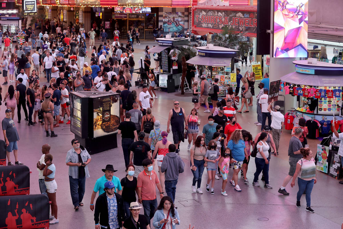 Memorial Day crowds at the Fremont Street Experience in downtown Las Vegas Saturday, May 29, 20 ...