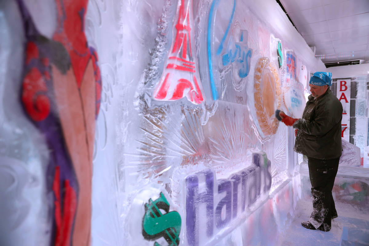Ice artist Tom Schiller works on a wall at the Icebar at the LINQ Promenade in Las Vegas, Tuesd ...