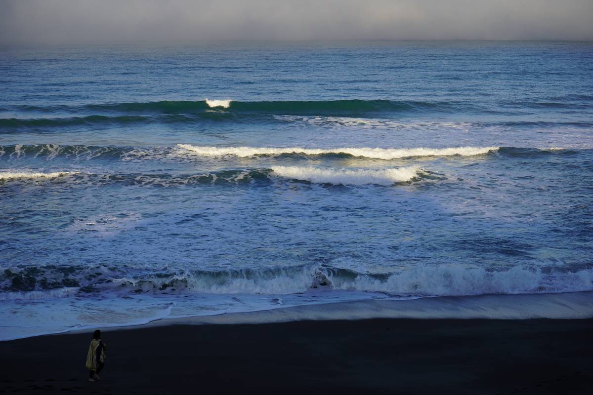 Early morning marine layer lifting from Moonstone Beach in Cambria. (Natalie Burt/Las Vegas Rev ...