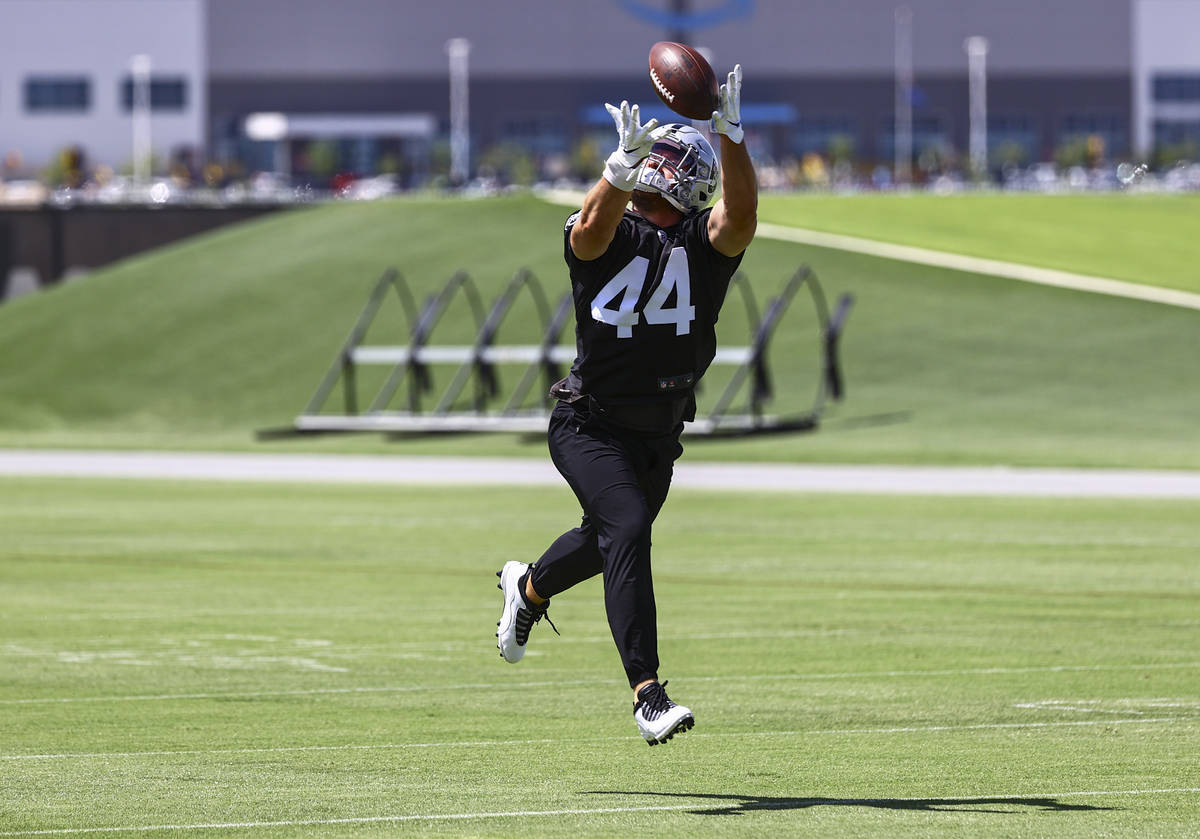 Raiders inside linebacker Nick Kwiatkoski (44) catches a pass during NFL football practice at R ...