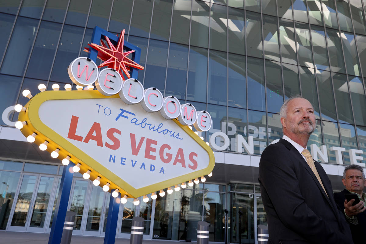 Las Vegas Convention and Visitors Authority President and CEO Steve Hill welcomes conventioneer ...