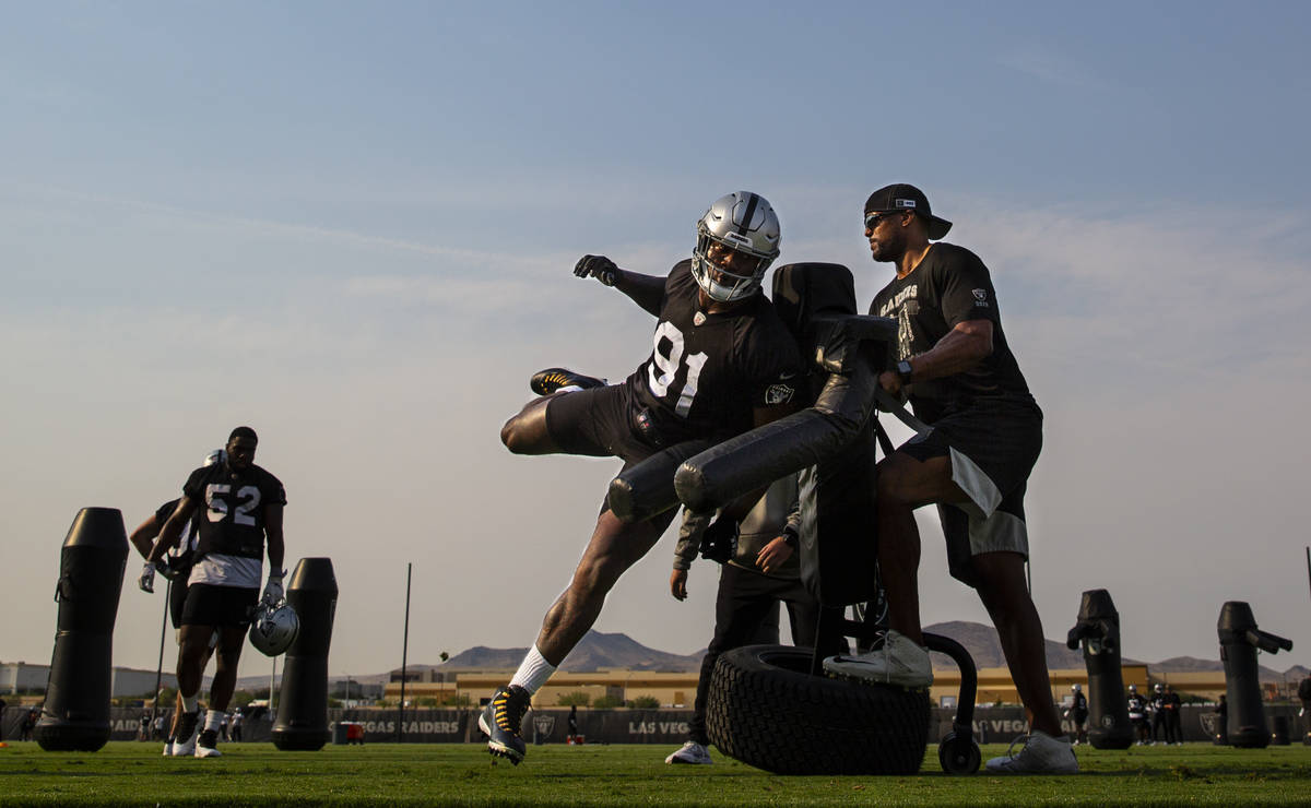 Raiders defensive end Yannick Ngakoue trains during an NFL football minicamp at Raiders headqua ...