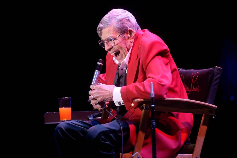 Jerry Lewis performs during the final show of his run at the South Point, Sunday, Oct. 2, 2016, ...