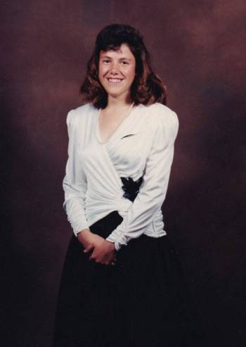 Stephanie Isaacson poses for a portrait before the Eldorado High School prom in 1989. (John Isa ...