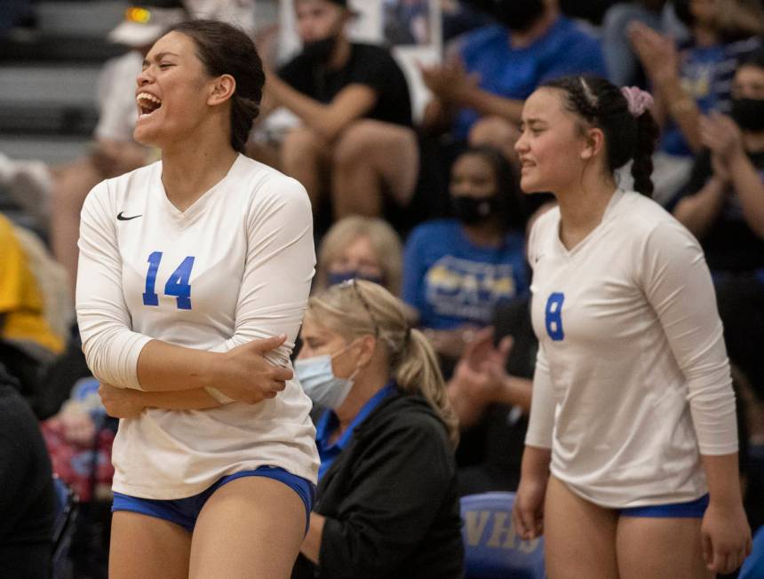 Sierra Vista’s Nazzirene-Alliz Mika Togiola (14) and Taliana Tangitau (8) celebrate a bi ...