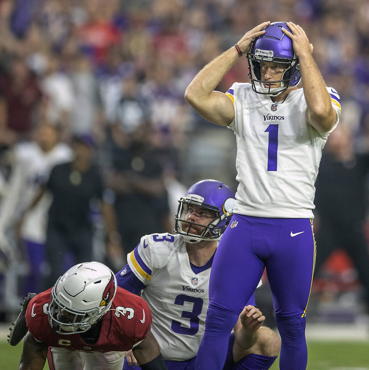Minnesota Vikings kicker Greg Joseph (1) reacts after missing a field goal at the end of the fo ...