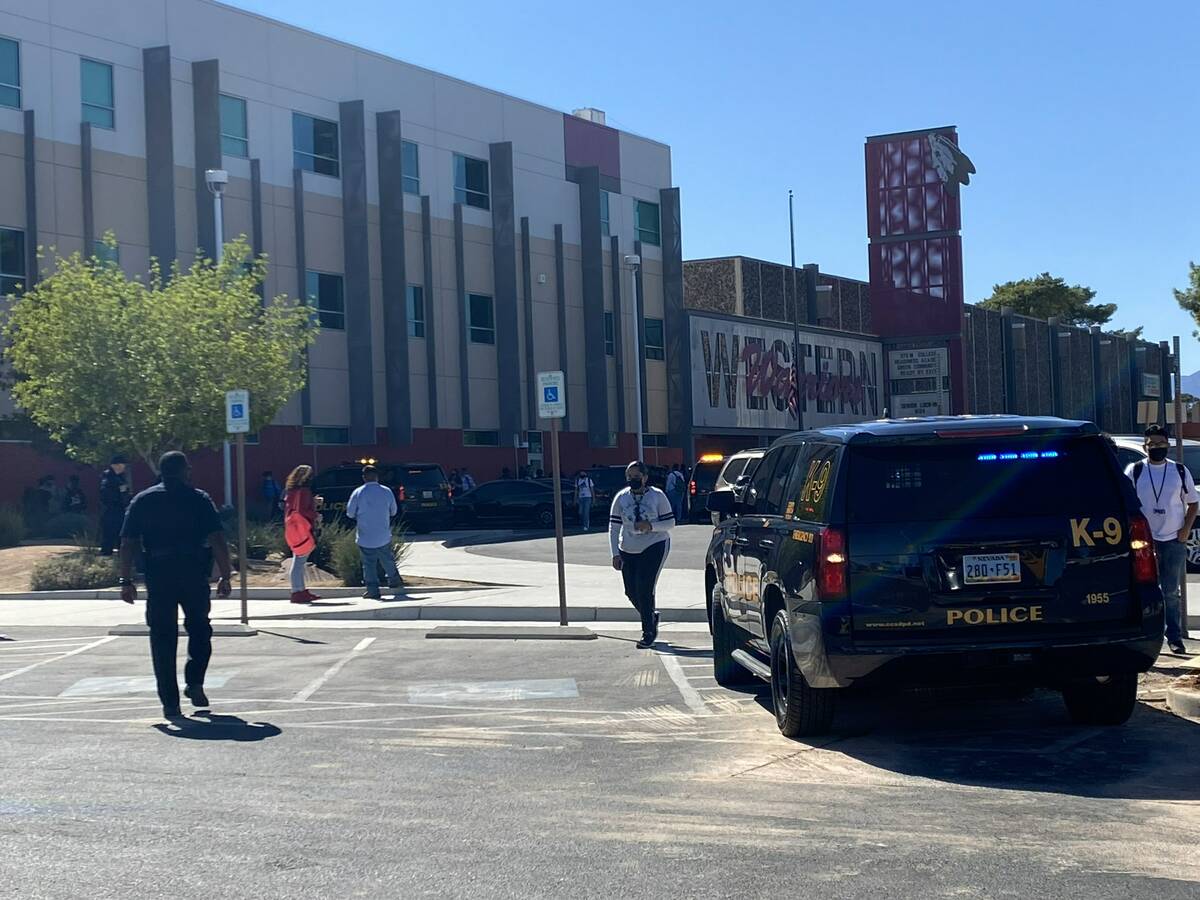 Las Vegas police respond to break up a series of fights at Western High School at 4601 W. Bonan ...