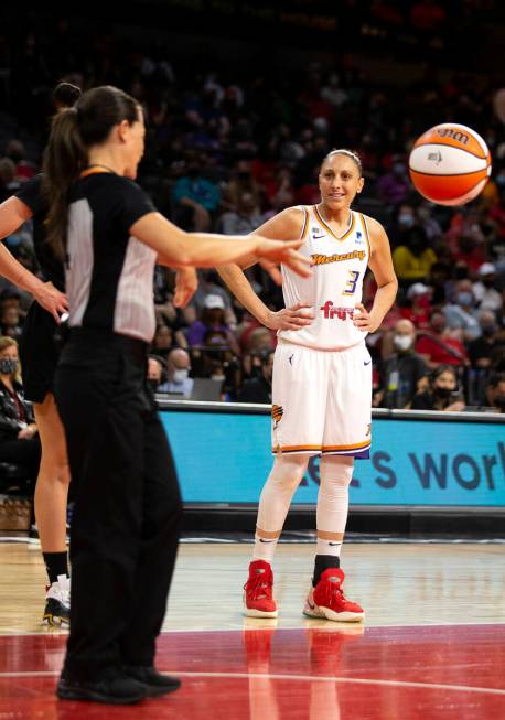 Phoenix Mercury guard Diana Taurasi (3) has a disagreement with a referee during the second hal ...