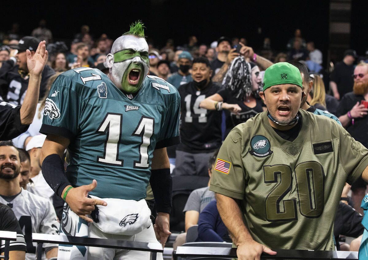 Philadelphia EaglesÕ fans cheer their team during an NFL football game against the Raiders ...