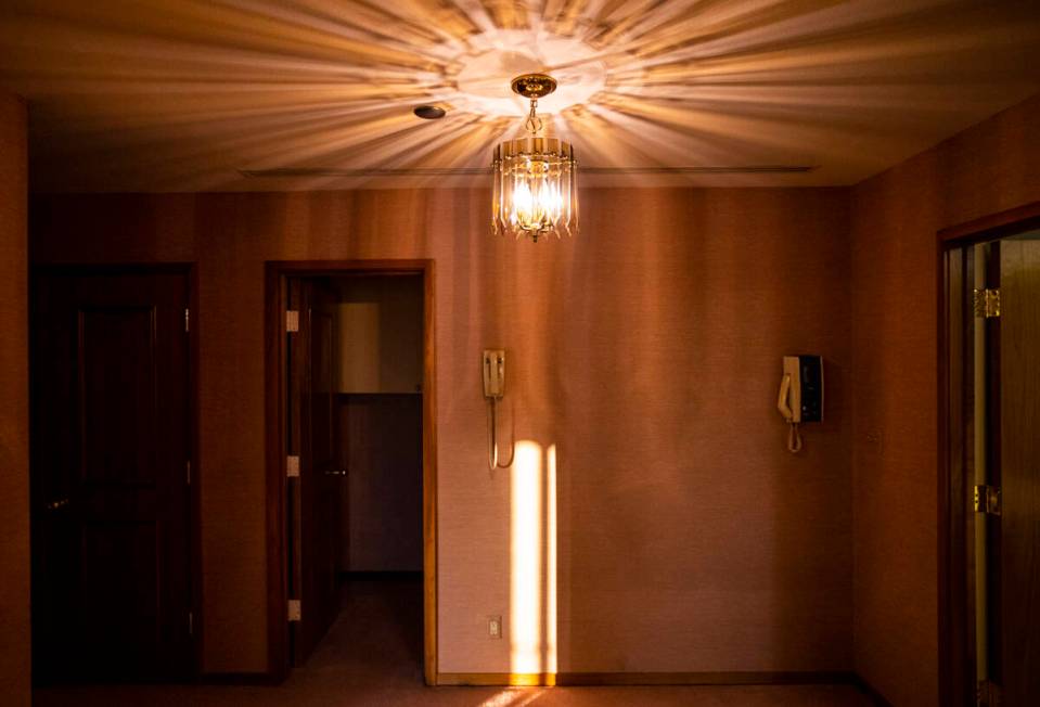 A light fixture is seen at the Jackie Gaughan Suite at the El Cortez in downtown Las Vegas on T ...