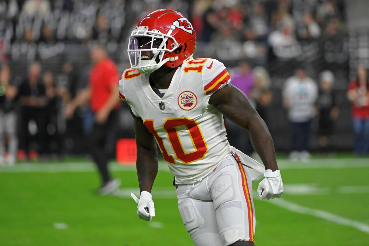 Kansas City Chiefs wide receiver Tyreek Hill (10) warms up before an NFL football game against ...