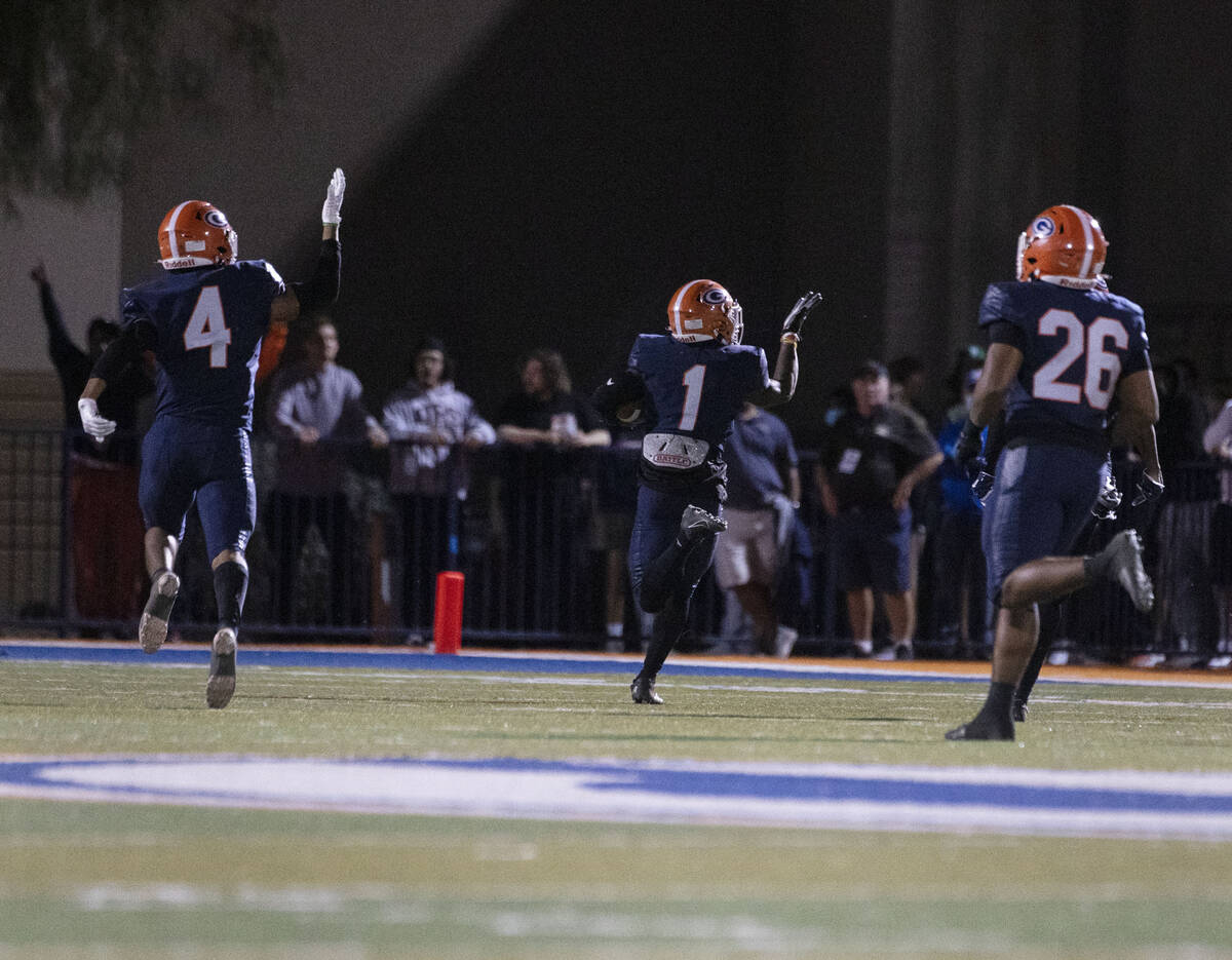 Bishop GormanÕs wide receiver Zachariah Branch (1) celebrates his touchdown with his teamm ...