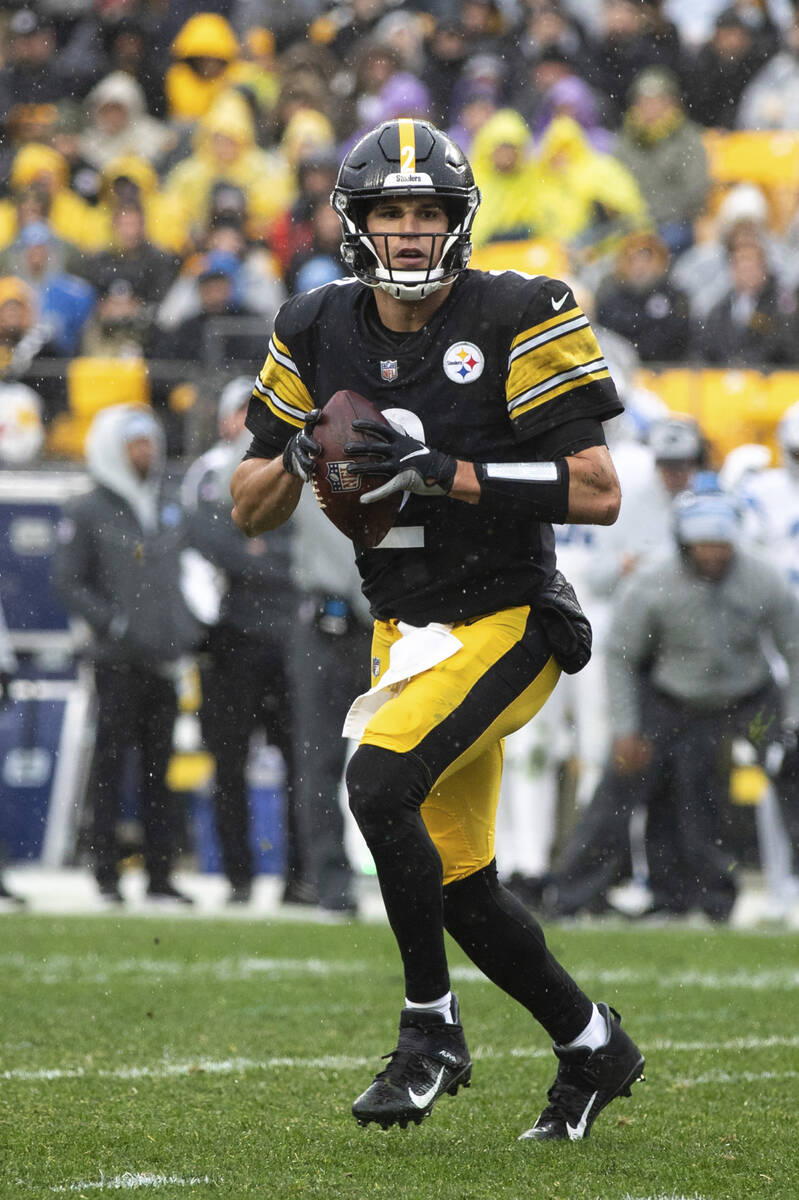 Pittsburgh Steelers quarterback Mason Rudolph (2) looks to pass during an NFL football game, Su ...