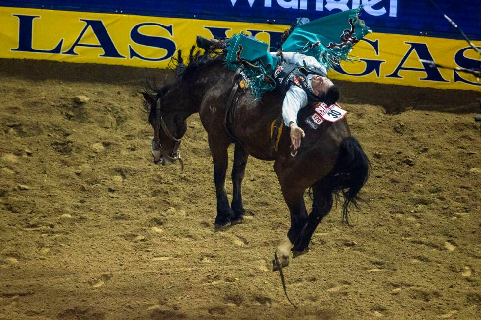 Bareback Rider Jess Pope of Waverly, KS., rides Night Crawler for a first place score during th ...