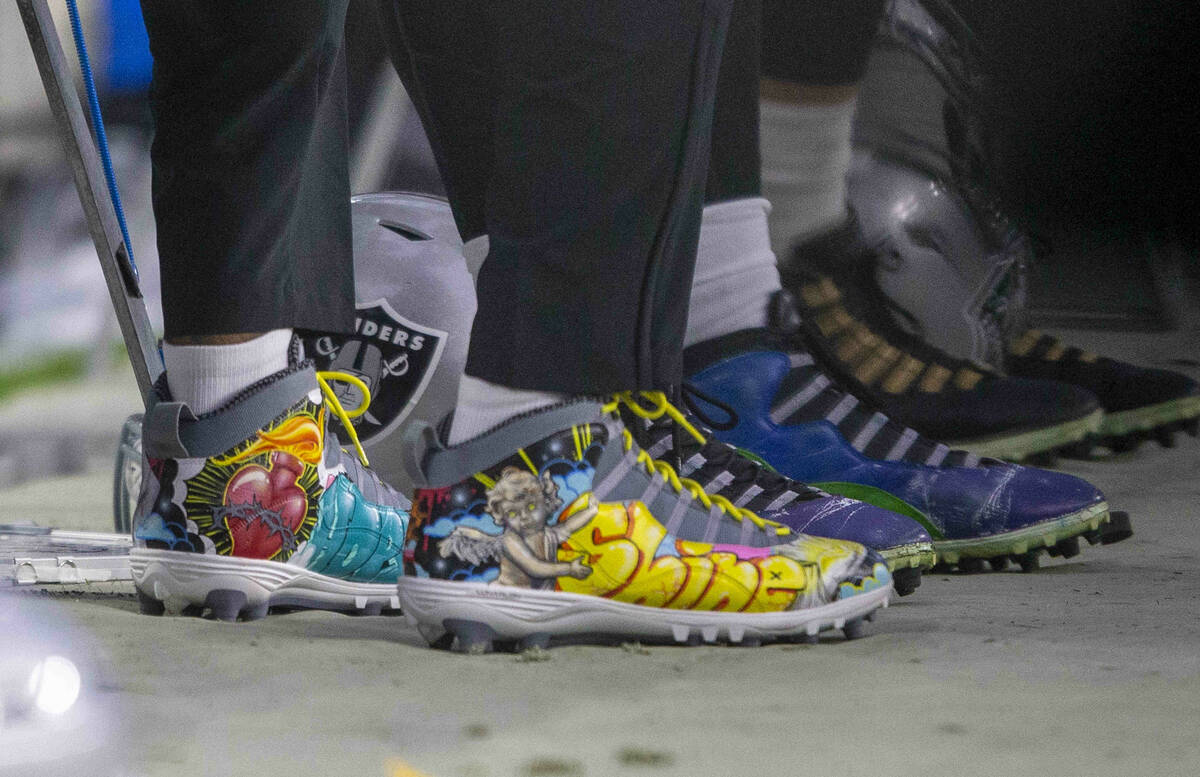 Raiders tight end Darren Waller (83) wears his My Cause My Cleats during the second quarter of ...