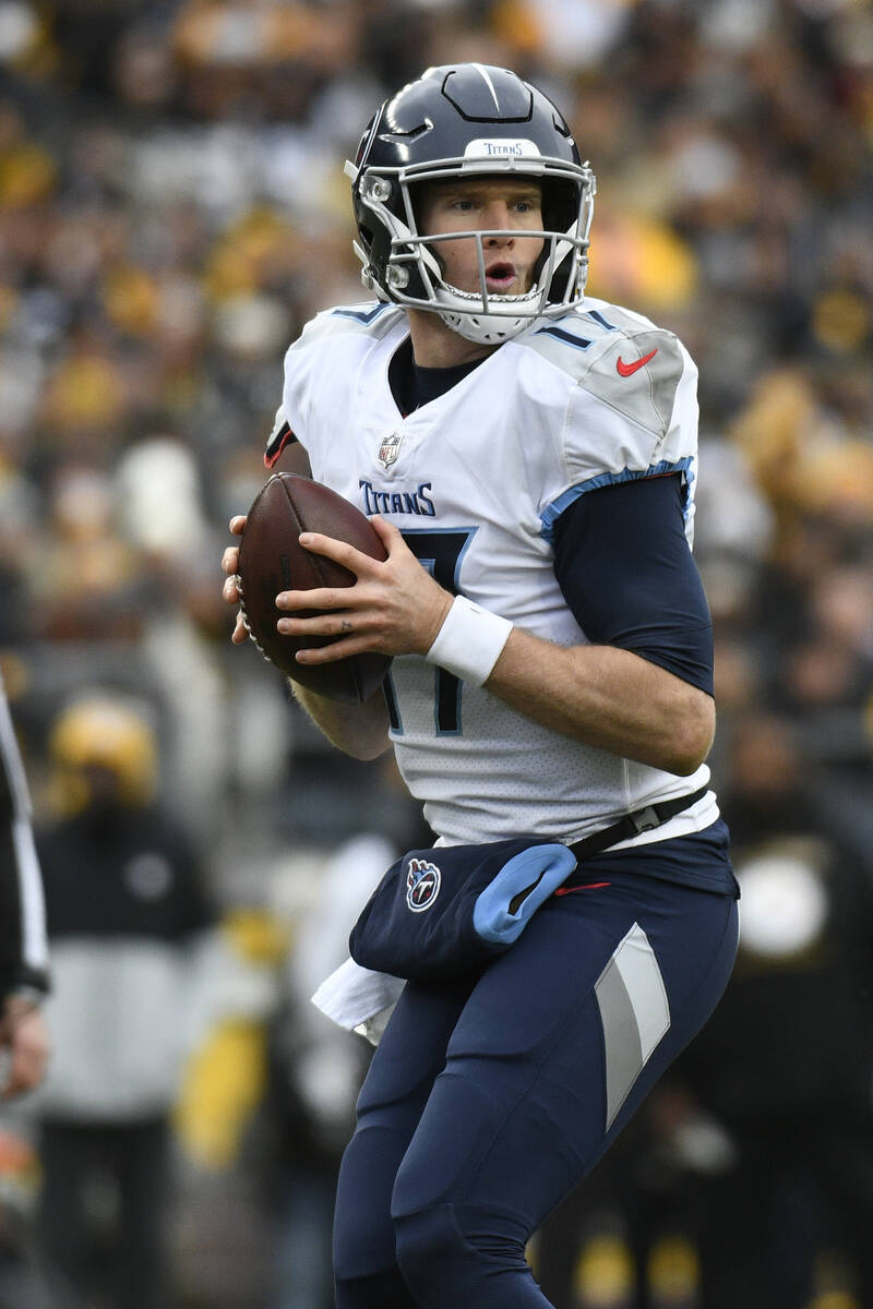 Tennessee Titans quarterback Ryan Tannehill (17) plays in an NFL football game against the Pitt ...