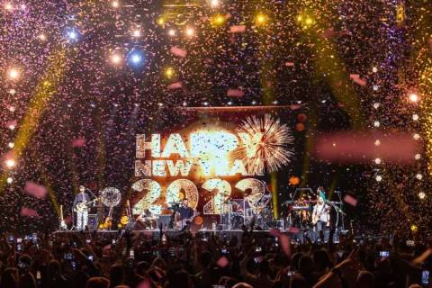 Maroon 5 performs on New Year's Eve 2021 at The Chelsea at The Cosmopolitan of Las Vegas. (Patr ...