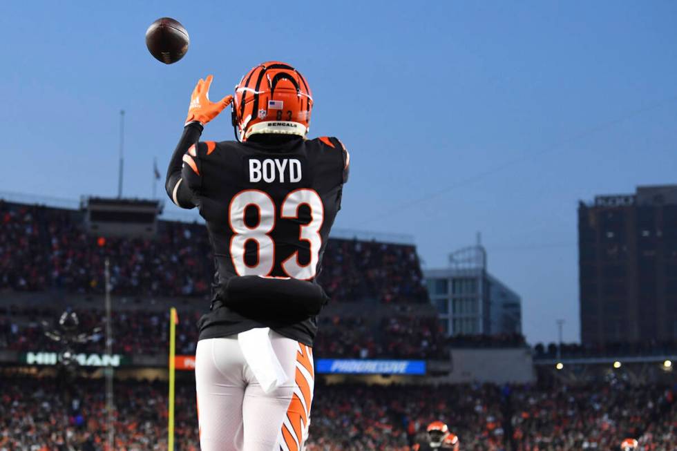 Cincinnati Bengals wide receiver Tyler Boyd (83) catches a pass for a touchdown in the second q ...