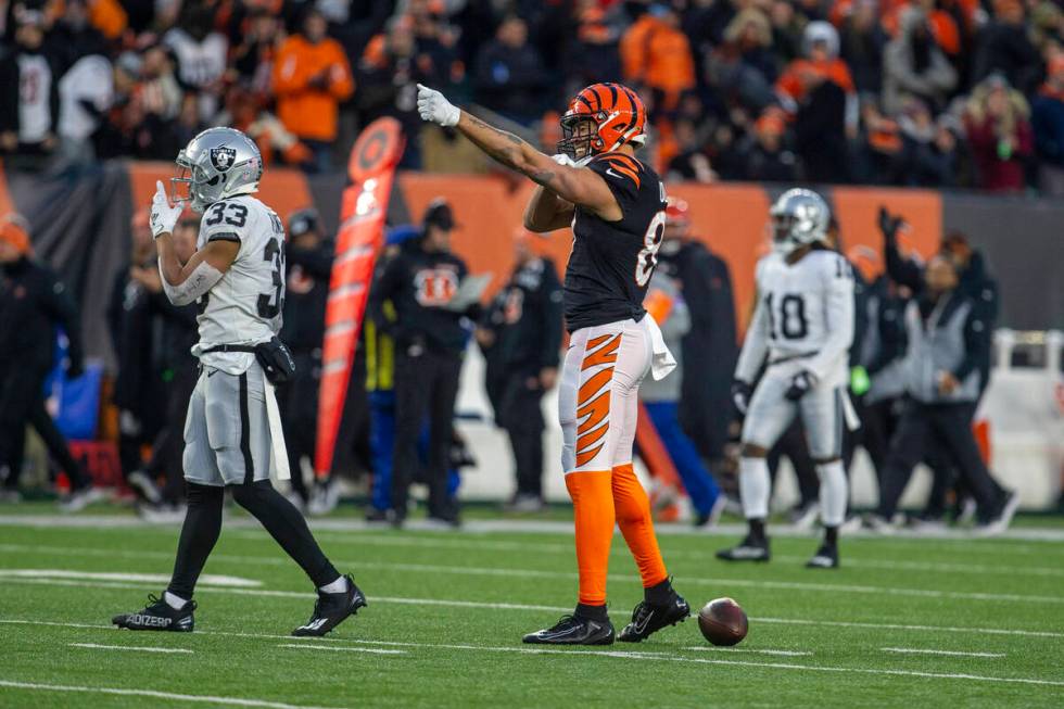 Cincinnati Bengals tight end C.J. Uzomah (87) celebrates a catch during the first half of an NF ...