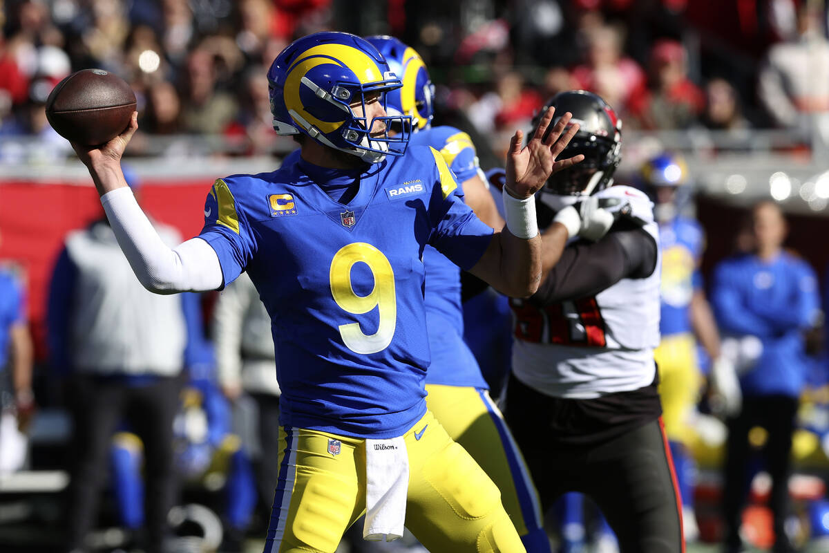 Los Angeles Rams quarterback Matthew Stafford (9) throws a pass against the Tampa Bay Buccaneer ...