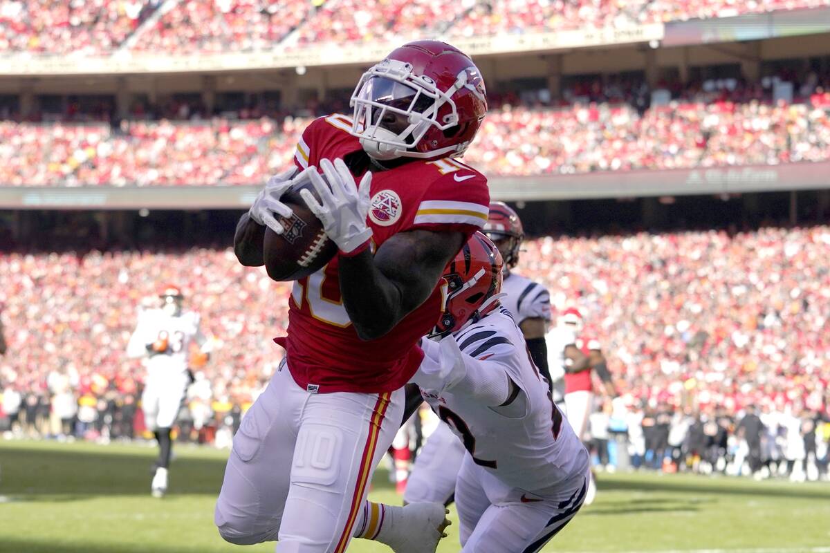 Kansas City Chiefs wide receiver Tyreek Hill (10) catches a 10-yard touchdown pass during the f ...