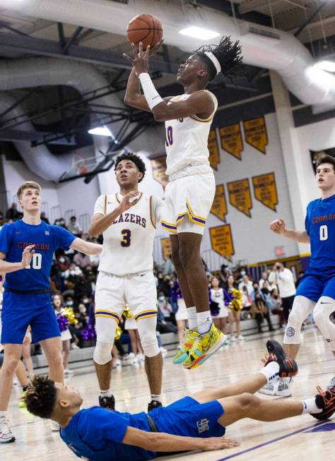 Durango High’s Tylen Riley (10) goes for the hoop against Bishop Gorman during the secon ...