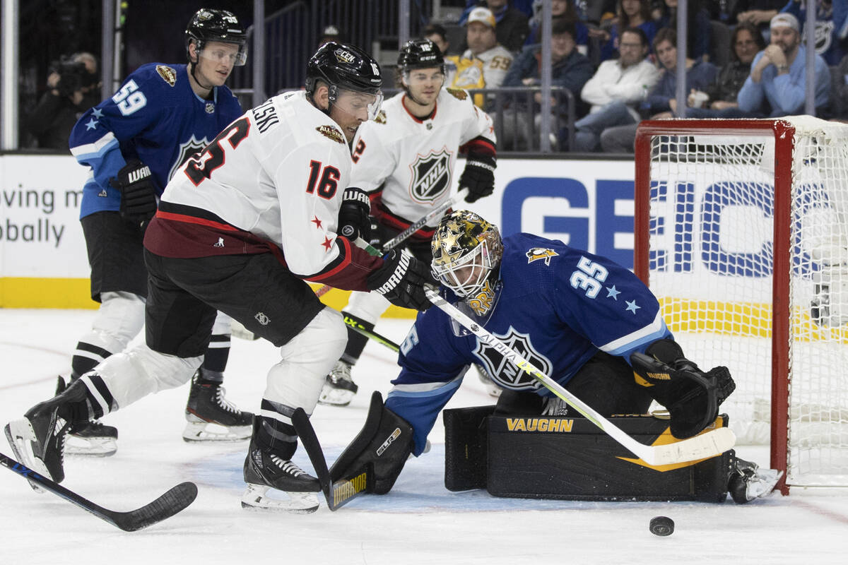 Dallas Stars forward Joe Pavelski (16) shoots on Pittsburgh Penguins goaltender Tristan Jarry ( ...