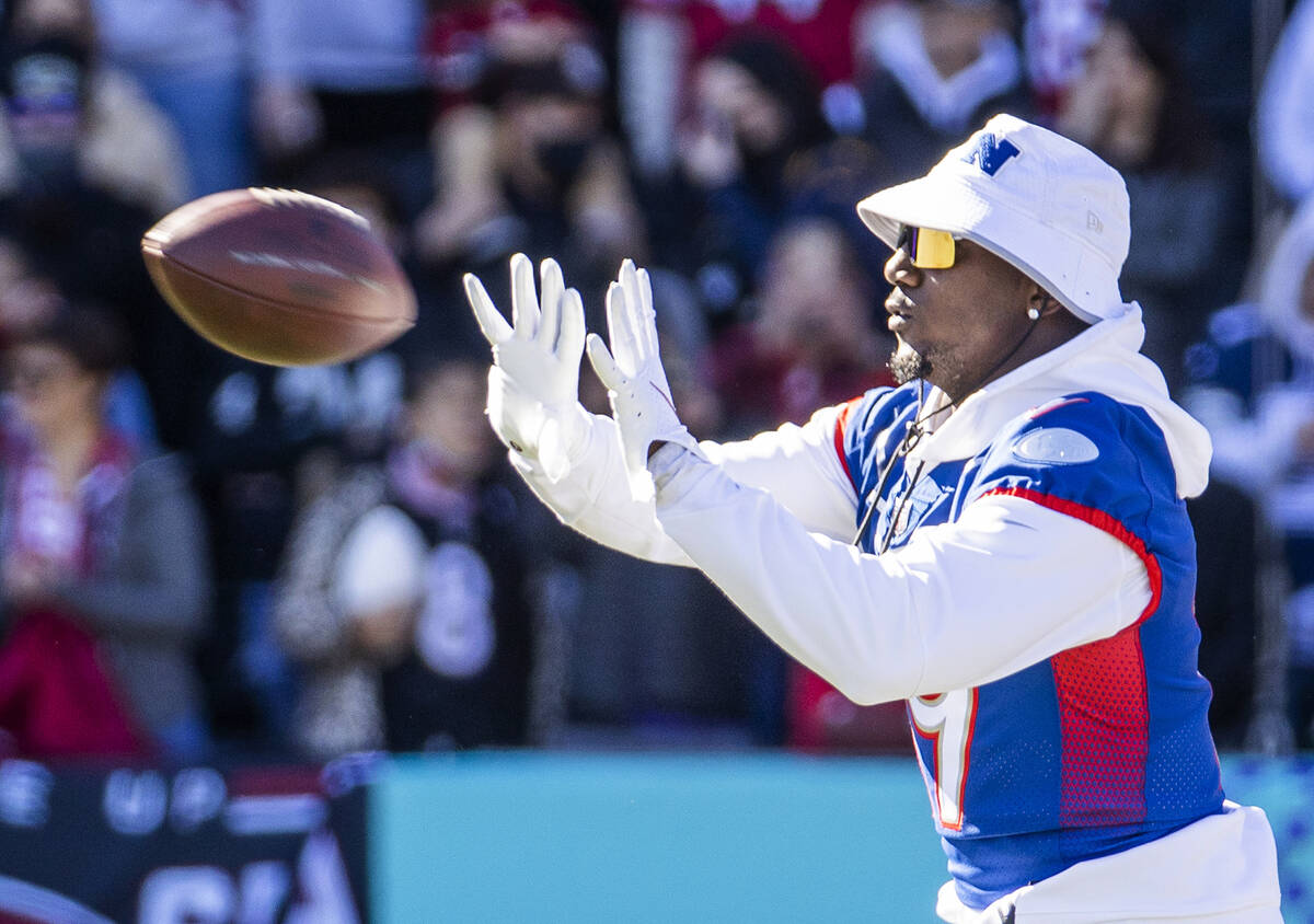 San Francisco 49ers wide receiver Deebo Samuel (19) catches a pass during NFC Pro Bowl players ...