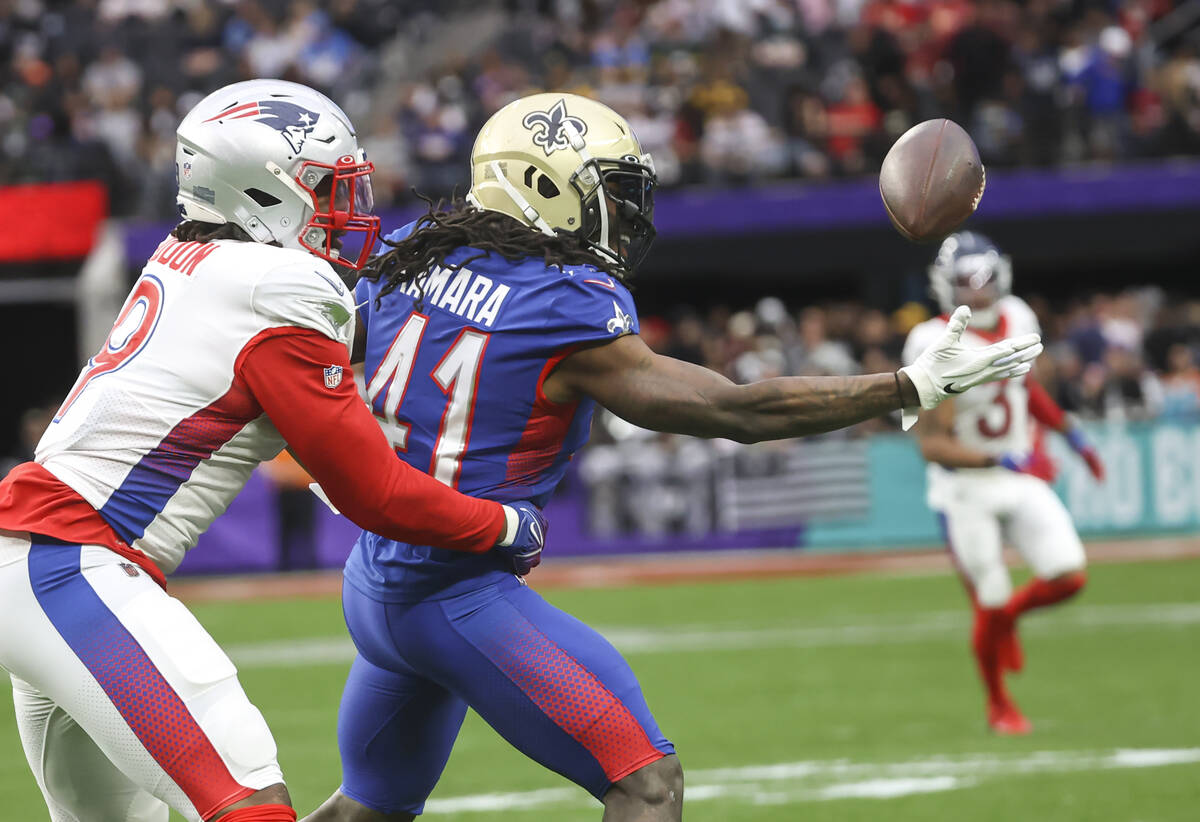 AFC outside linebacker Matthew Judon of the New England Patriots (9) breaks up a pass intended ...