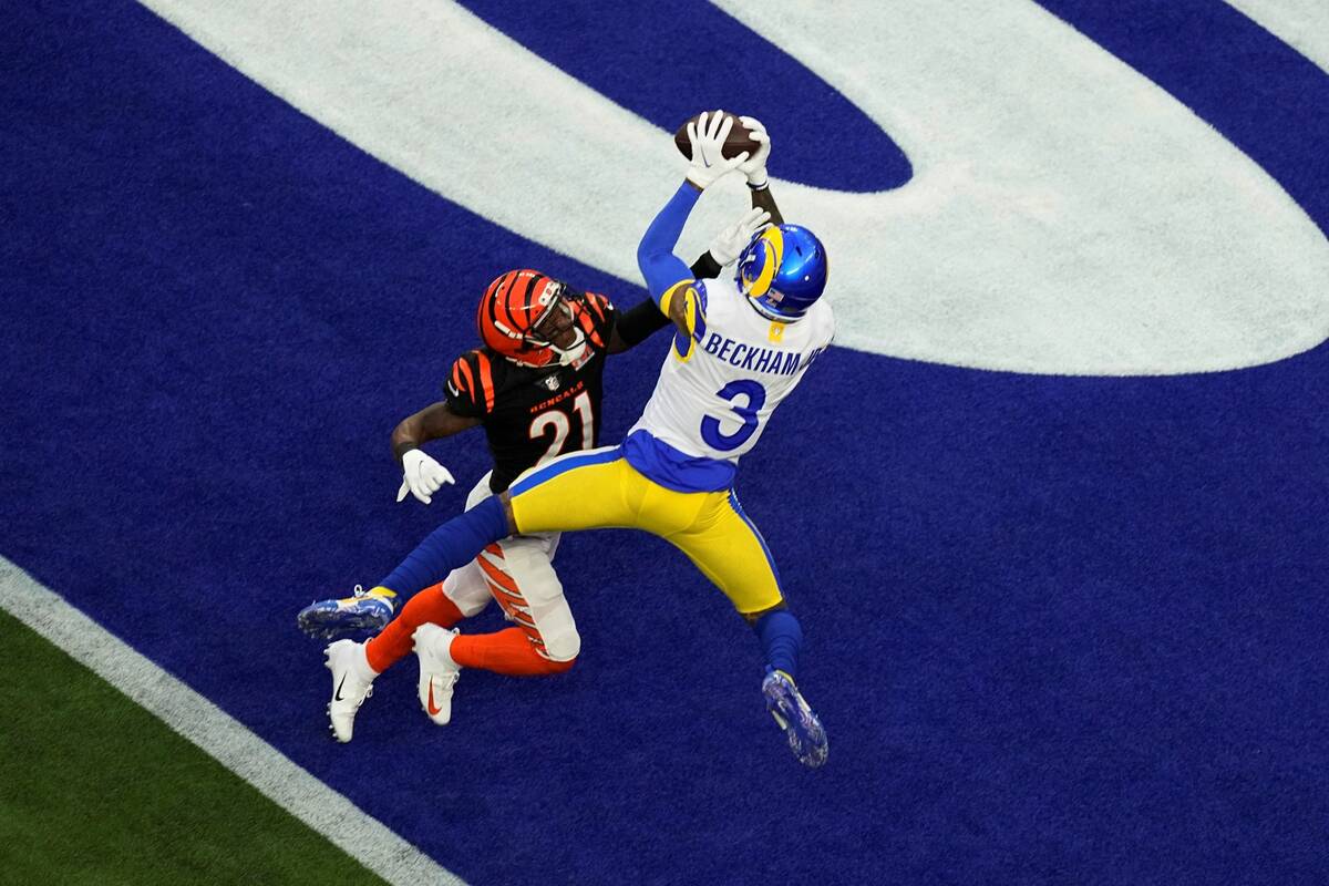 Los Angeles Rams wide receiver Odell Beckham Jr. (3) grabs a pass for a touchdown as Cincinnati ...