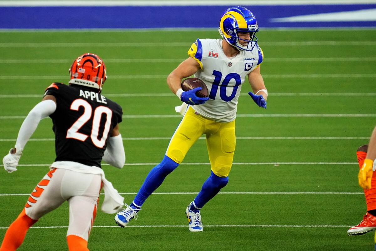 Los Angeles Rams wide receiver Cooper Kupp (10) runs against the Cincinnati Bengals during the ...