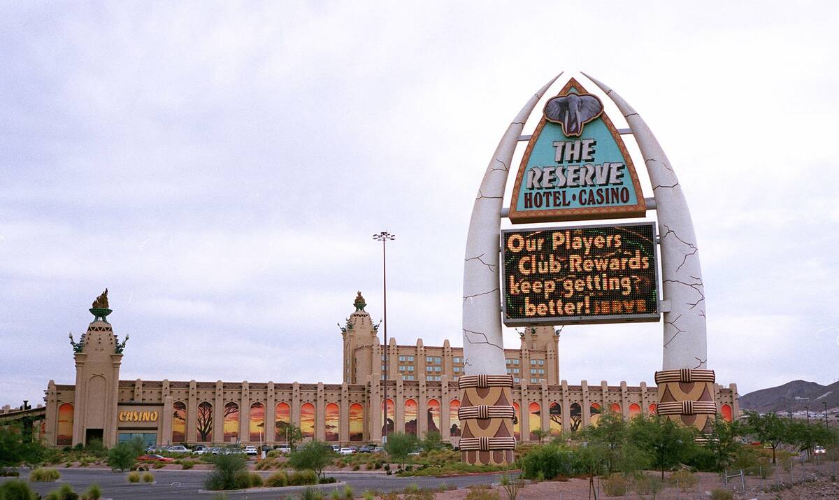 Exterior view of The Reserve Hotel/Casino in Henderson. (File, Steve Andrascik, Las Vegas Revi ...