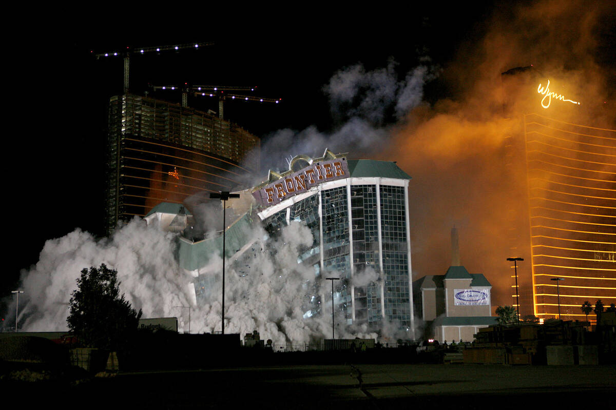 The New Frontier at 3200 Las Vegas Blvd. South is imploded early morning, Tuesday Nov. 13, 2007 ...