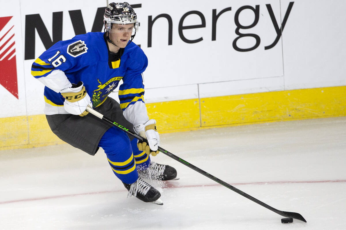 Henderson Silver Knights Pavel Dorofeyev (16) looks to pass during the first period of an AHL h ...