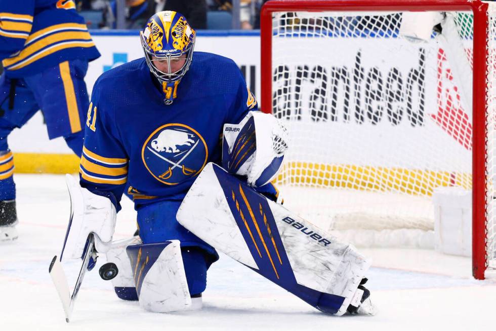 Buffalo Sabres goaltender Craig Anderson (41) makes a pad save during the second period of the ...