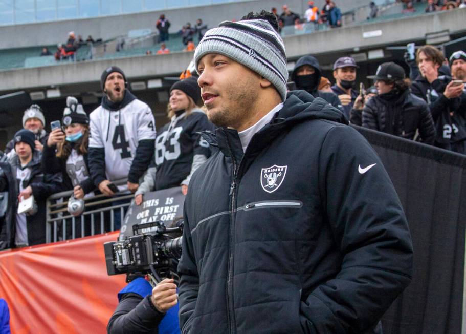 Raiders fullback Alec Ingold walks out with the team before an NFL playoff game between the Rai ...