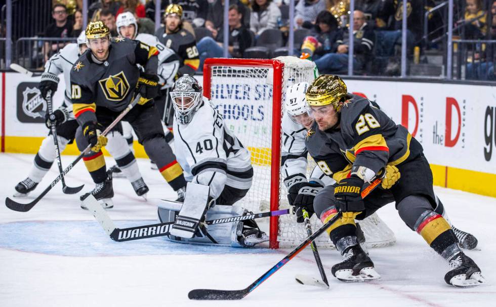 Golden Knights left wing William Carrier (28) attempts a wrap around shot attempt with Los Ange ...