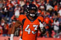 Denver Broncos inside linebacker Micah Kiser (43) runs against the Cincinnati Bengals in the fi ...