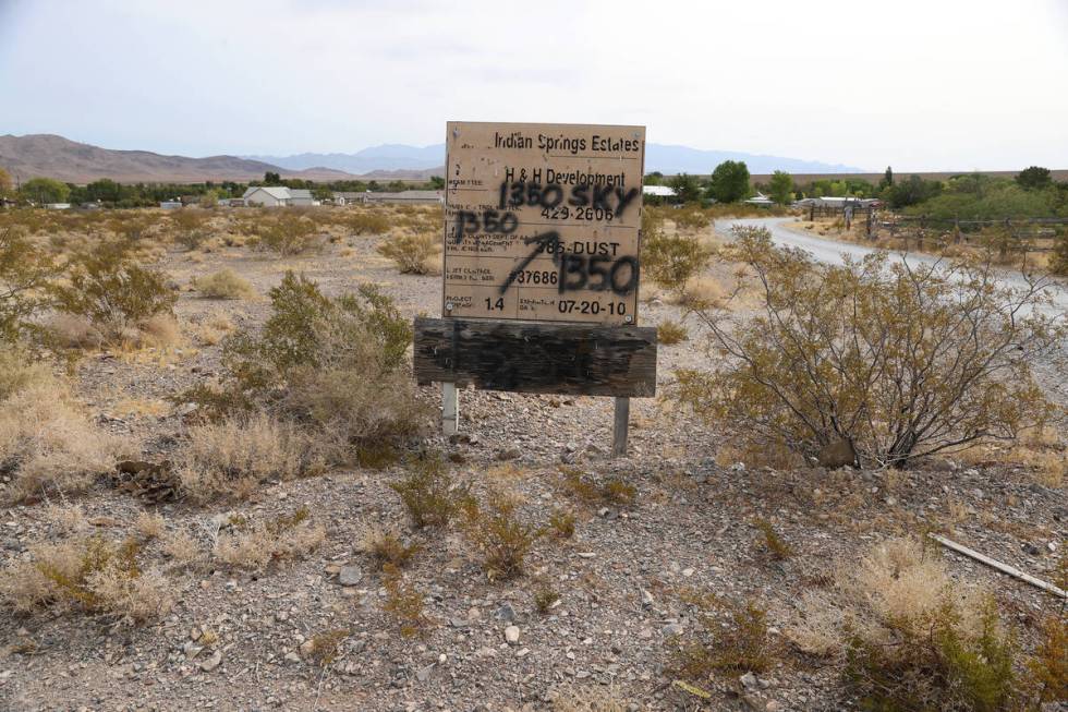 An old Indian Springs Estates sign in Indian Springs, Friday, Sept. 11, 2020. (Erik Verduzco / ...