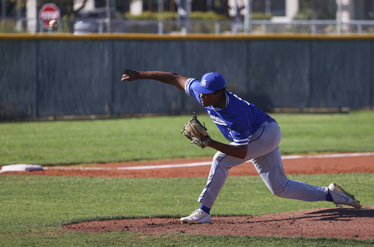 Bishop Gorman’s Tyler Avery (31) pitches to Cimarron-Memorial during a baseball game at ...