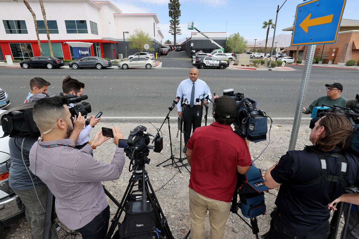 Las Vegas police homicide Lt. Ray Spencer updates the news media on a “suspicious death& ...