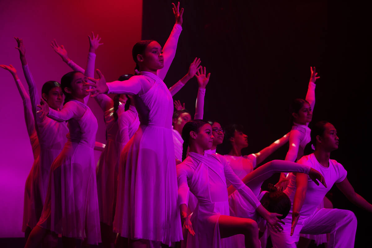 Academy of Nevada Ballet Theatre students perform during NBT’s 38th Annual Black & W ...